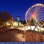 Appartement Modern Und Ruhig, Mit Garage & Ps4, Nahe Messe, Rue Und Uniklinik, Voll Ausgestattete Kueche, Bad Mit Dusche Und Badewanne *